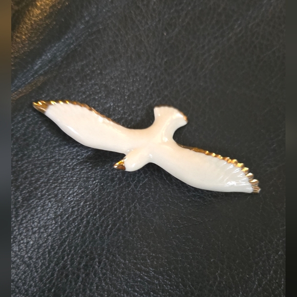 Porcelain & gold artisan seagull brooch pin - Picture 4 of 7
